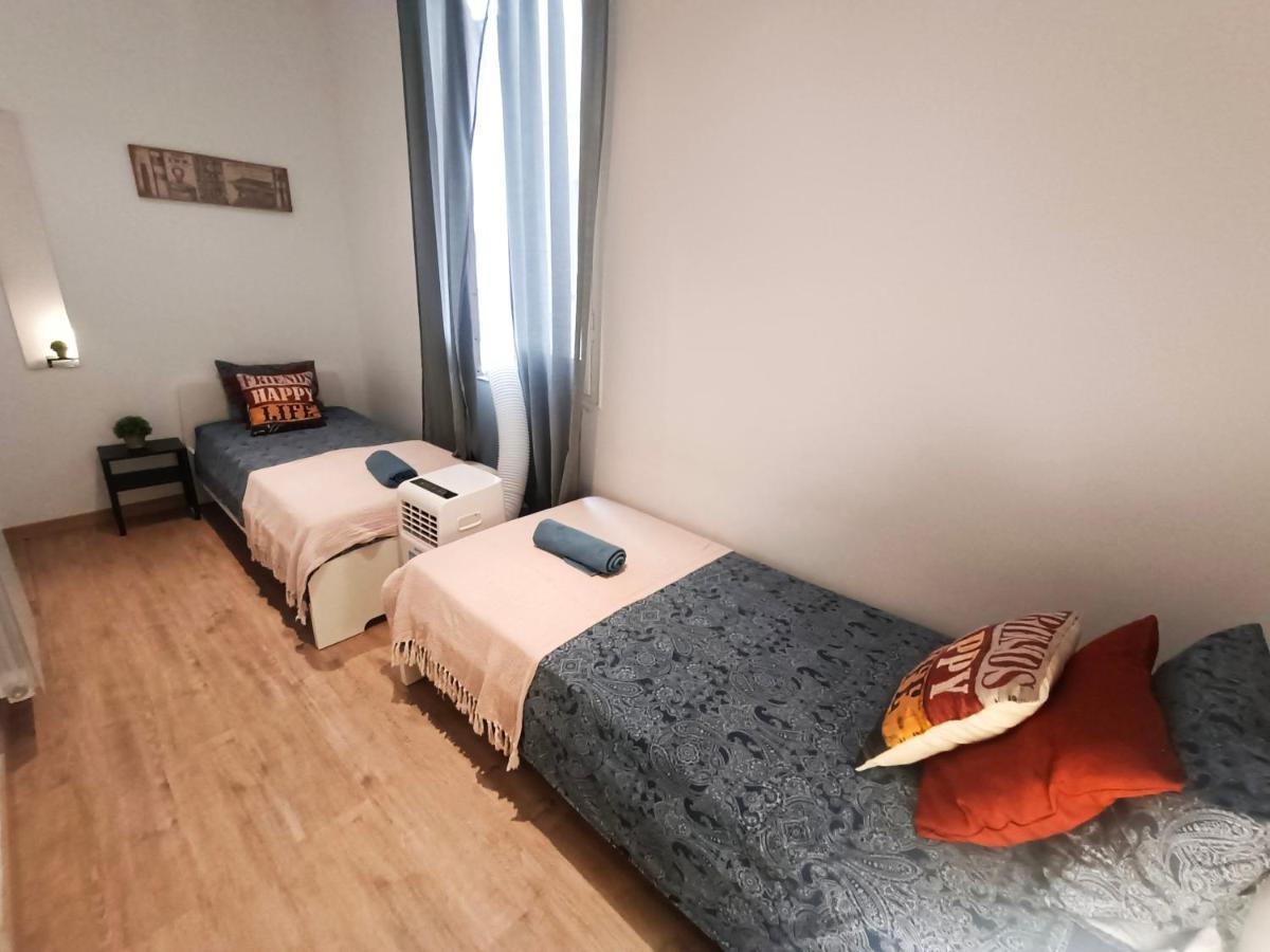Private Rooms In Born Барселона Экстерьер фото